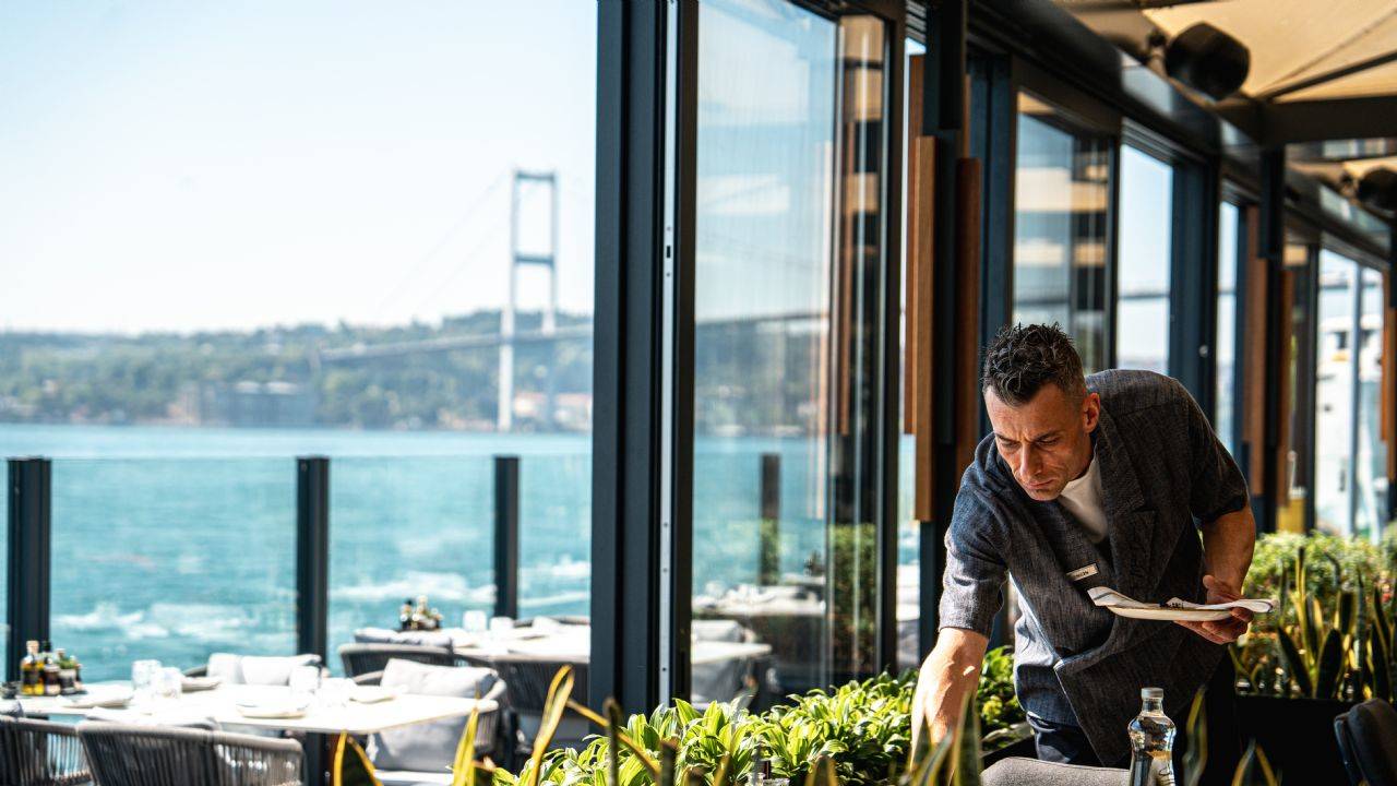 Boğaz manzaralı mekan