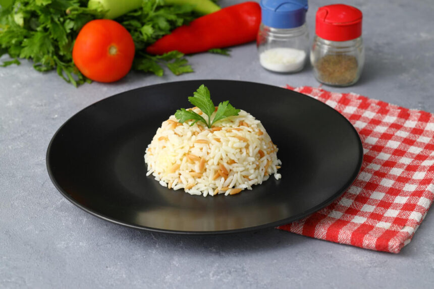 Airfryer’da şehriyeli pirinç pilavı tarifi: tane tane, kolay ve lezzetli