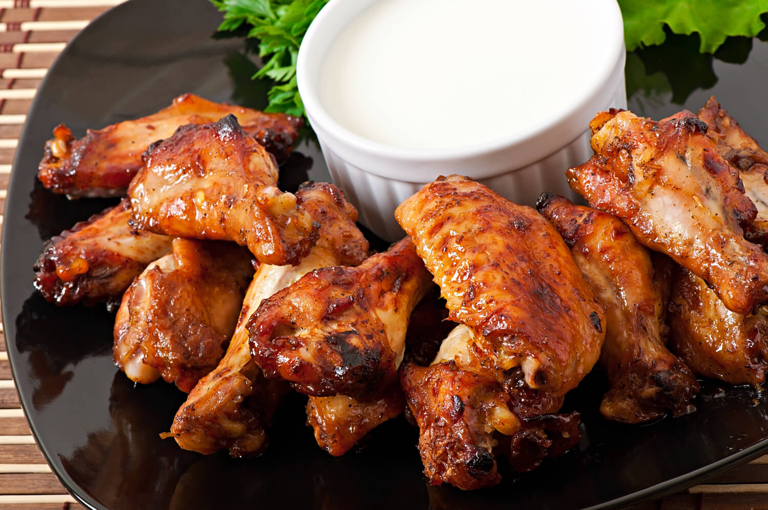 Airfryer’da soslu tavuk kanadı tarifi: dışı çıtır, i̇çi sulu kanat keyfi
