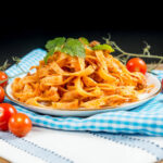 Tagliatelle makarna tarifi – i̇talyan sofralarına yakışan zarif lezzet