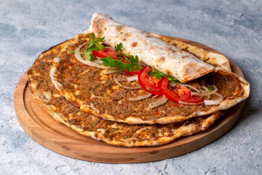 Lahmacun kaç kalori? Besin değerleri ve sağlık üzerindeki etkileri