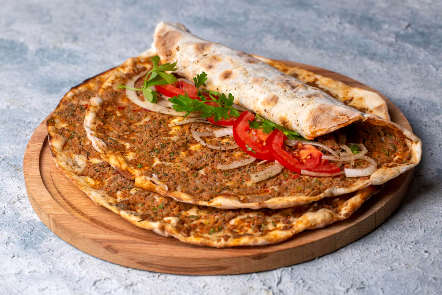 Lahmacun kaç kalori? Besin değerleri ve sağlık üzerindeki etkileri