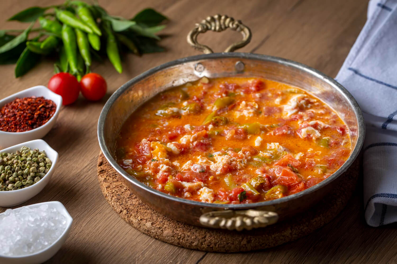 Menemen kaç kalori? Besin değerleri ve sağlıklı tüketim önerileri