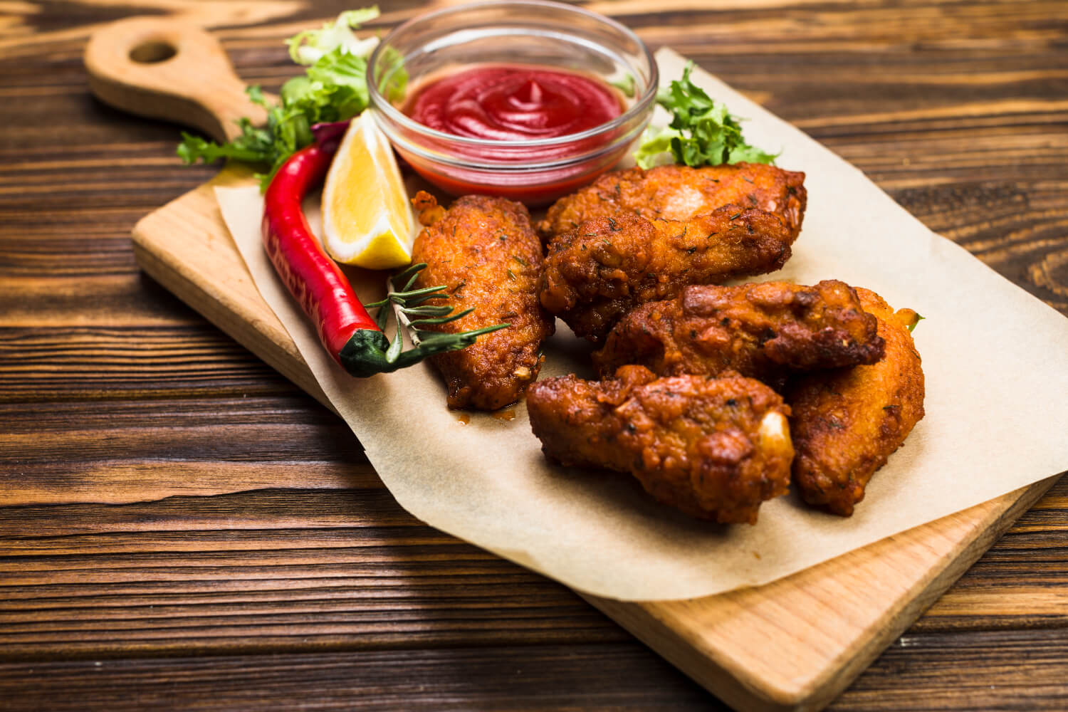 Airfryer’da acılı tavuk kanatları tarifi: çıtır, baharatlı ve bol lezzetli