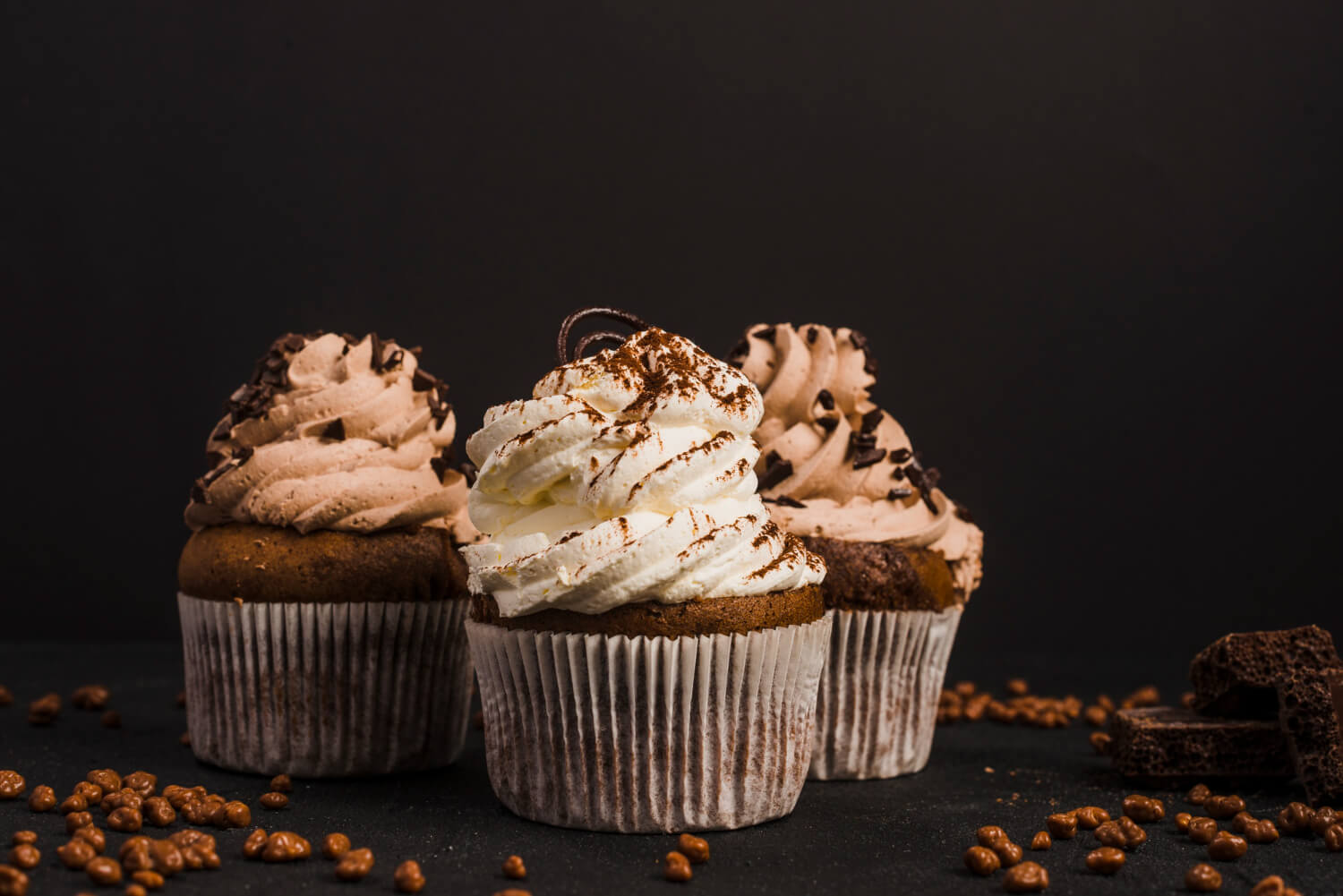 Çikolatalı cupcake tarifi – yumuşacık ve bol çikolatalı