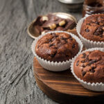 Yumuşacık ve bol çikolatalı muffin tarifi: fırından taşan lezzet!