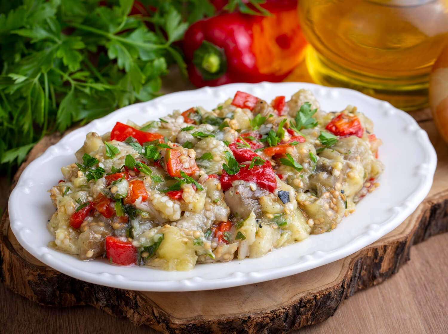 Közlenmiş patlıcan salatası tarifi: dumanı üstünde, nefis ve pratik lezzet!