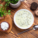 Kıvamında ve lezzetli yayla çorbası tarifi – tam ölçülü!
