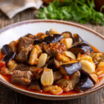 Zeytinyağlı patlıcan yemeği tarifi