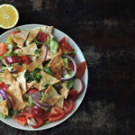 Fettuş (fattoush) salatası tarifi – lübnan mutfağının taptaze lezzeti