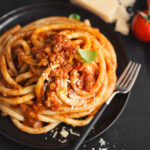 Bolonez soslu spagetti tarifi – i̇talyan mutfağının efsane lezzeti