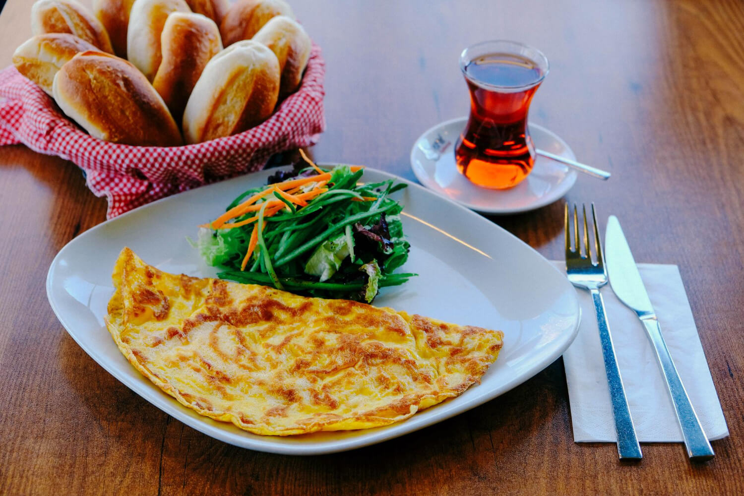 Airfryer’da omlet tarifi: pratik, kabaran ve lezzetli kahvaltılık