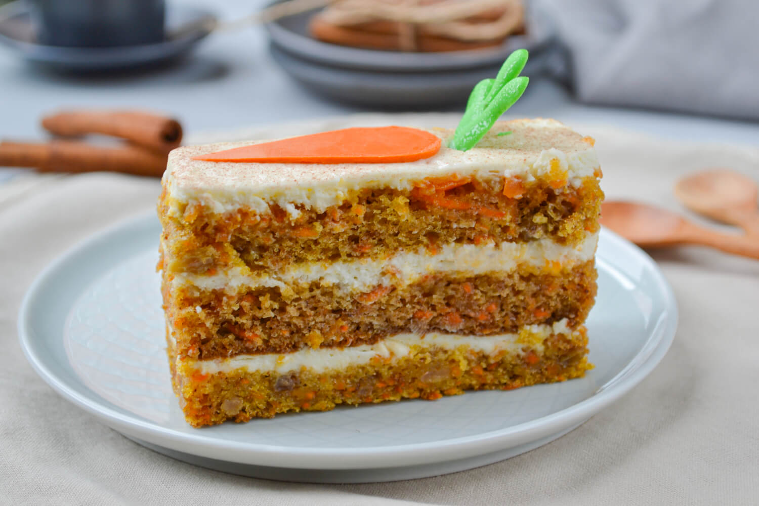 Kremalı ve baharatlı havuçlu cheesecake tarifi – i̇ki tatlının efsane buluşması