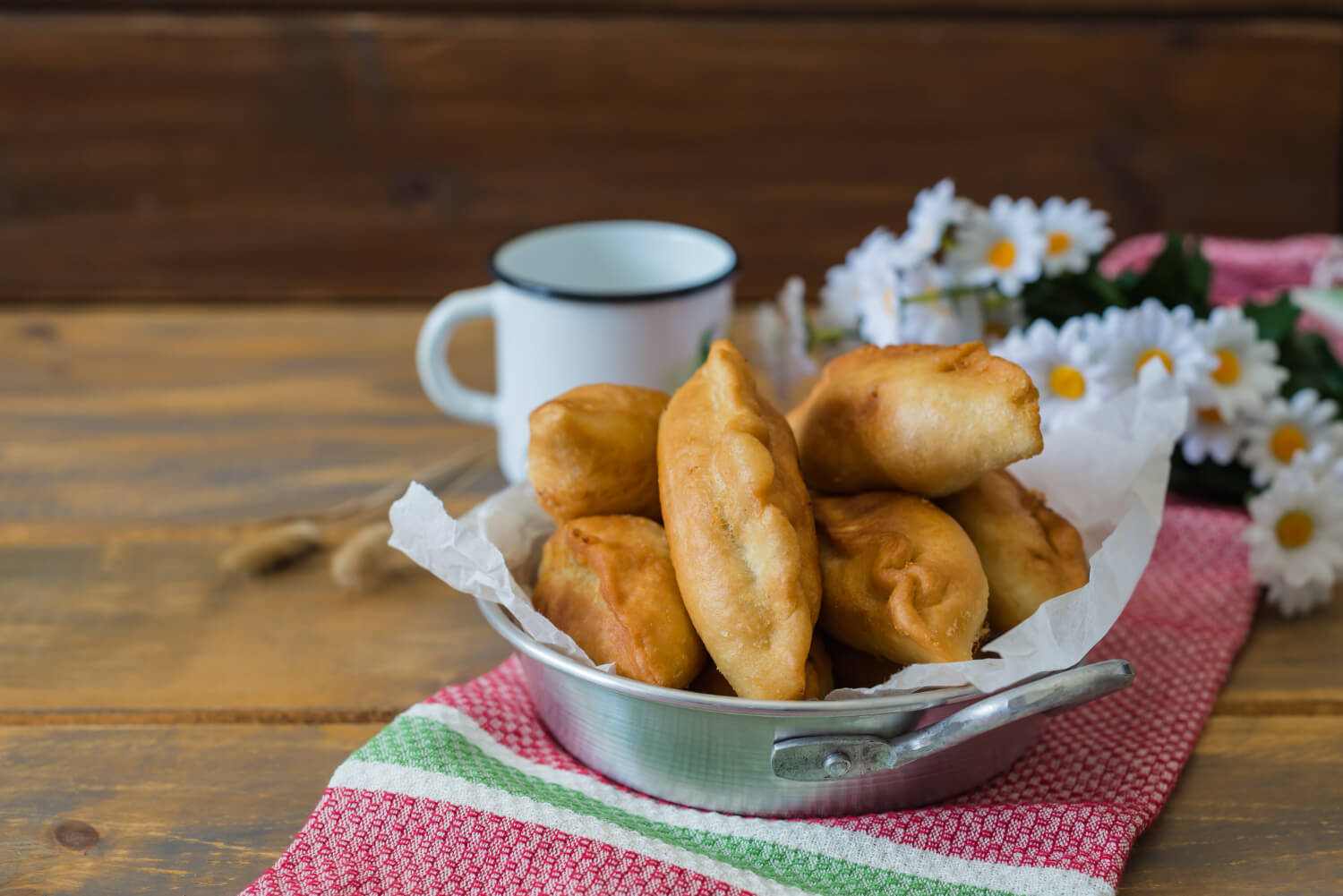Altın sarısı lezzet: patatesli pirojki tarifi