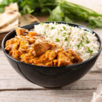 Hindistan'ın i̇konik lezzeti: ev yapımı butter chicken tarifi