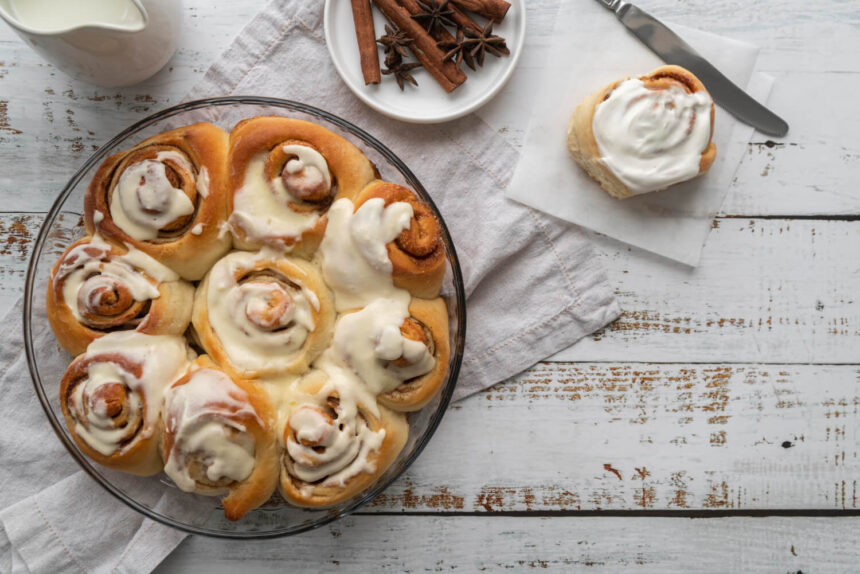Klasik tarçınlı rulo (cinnamon rolls) tarifi: muhteşem lezzet
