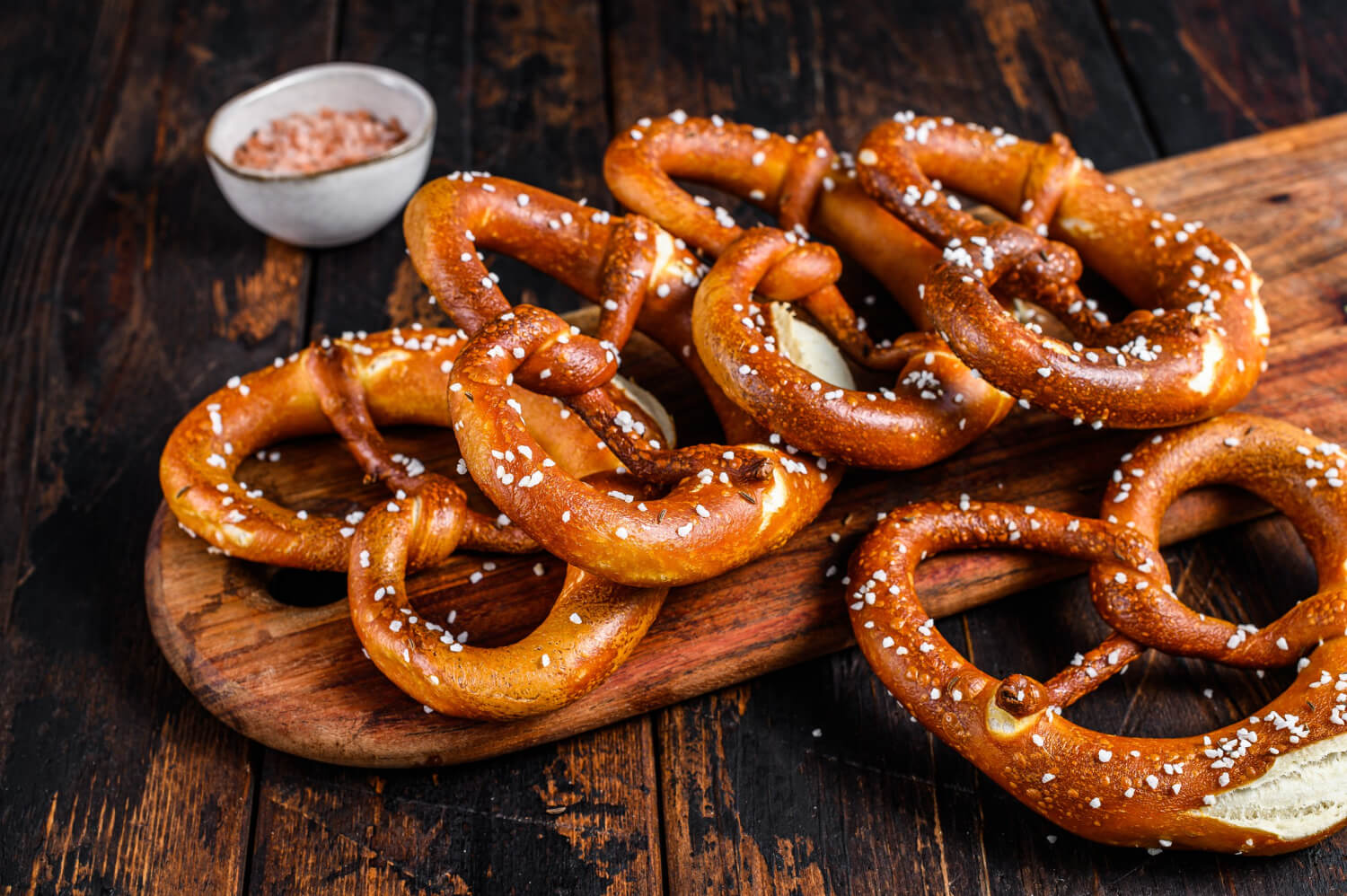 Pretzel (brezel) tarifi: alman usulü çıtır ve yumuşak lezzet