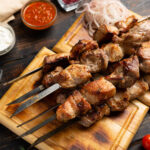 Şaşlık kebabı tarifi – orta asya usulü yoğurtlu ve soğanlı mangal eti