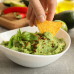 Evde guacamole tarifi – meksika usulü taze avokado sosu