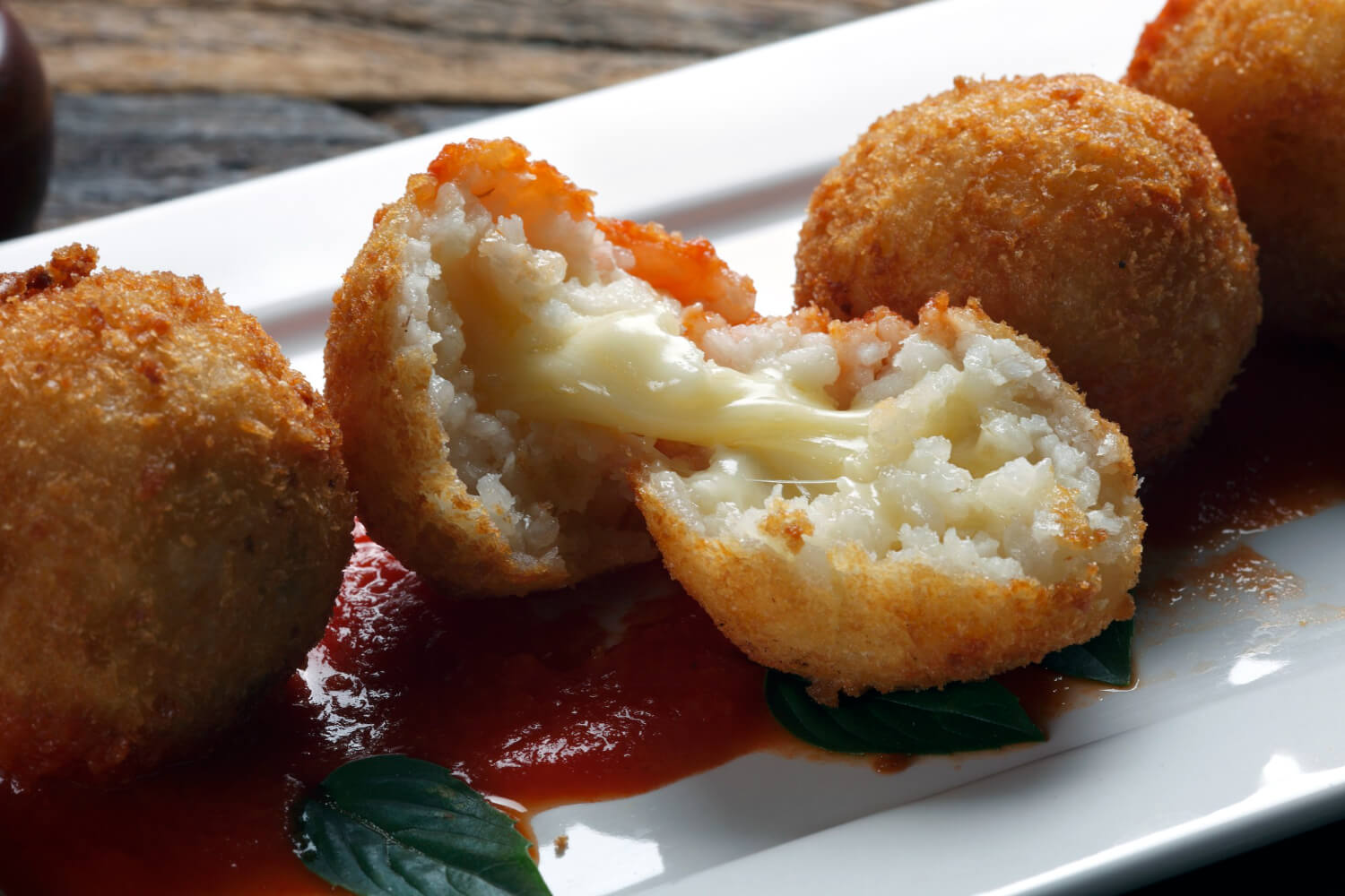 Peynirli arancini tarifi – çıtır çıtır peynir lezzeti!