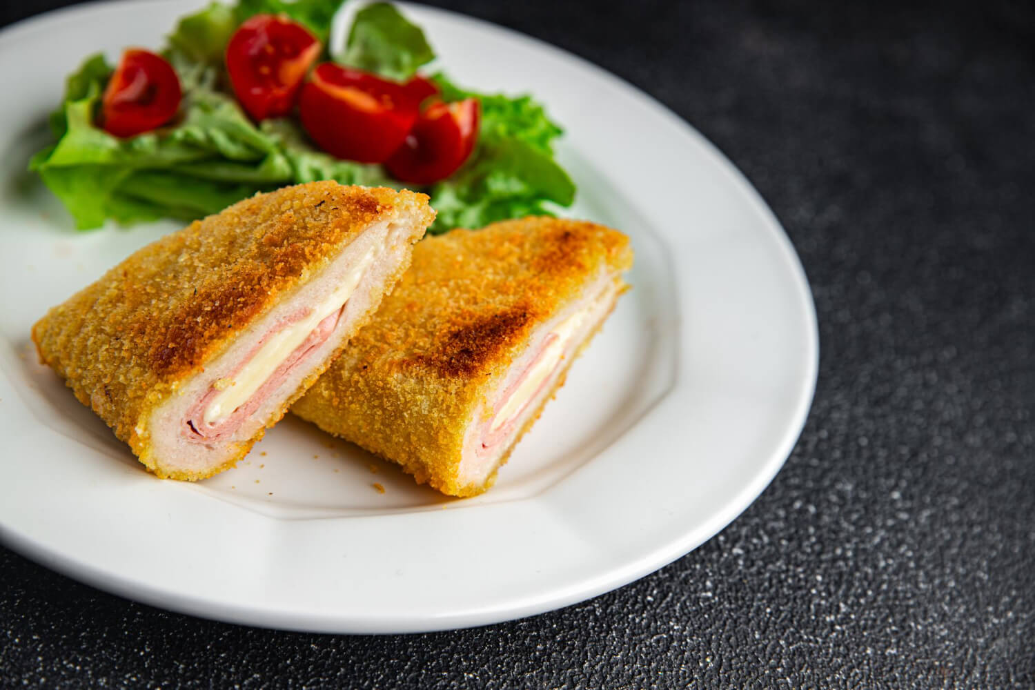 Ev yapımı cordon bleu tarifi – peynir dolgulu çıtır tavuk lezzeti