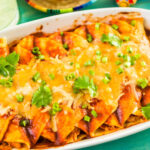 Fırından çıkan meksika mutluluğu: tavuklu enchilada tarifi