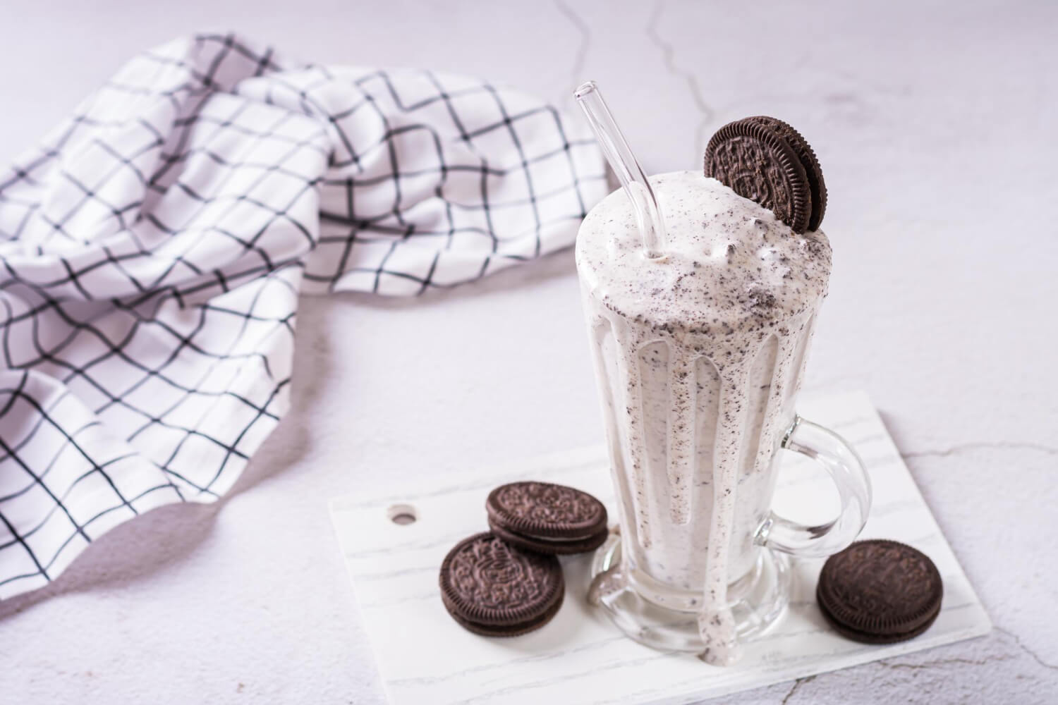 Evde oreolu milkshake tarifi – 3 malzemeyle soğuk ve çıtır tatlı keyfi