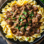 Beef stroganoff tarifi – rus mutfağından kremalı ve lezzetli dana eti yemeği
