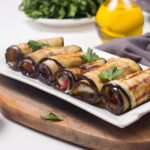 Rulo patlıcan kebabı tarifi – fırında sunumu şık, lezzeti tam kıymalı tarif