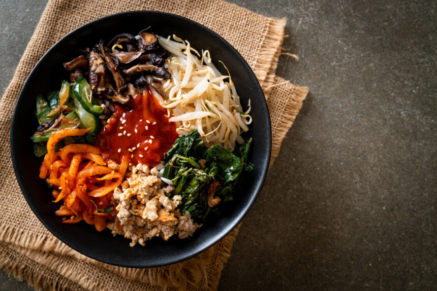 Bibimbap tarifi – renkli kore usulü karışık pilav