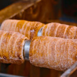 Ev yapımı chimney cake (kürtőskalács) tarifi – dışı karamelli, i̇çi yumuşacık macar tatlısı