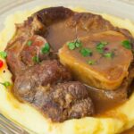 İtalyan mutfağından osso buco tarifi: dana i̇ncik ile aromatik bir ziyafet